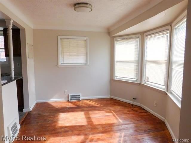 18961 Teppert St - Photo 7 of 15