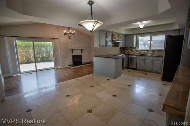 35470 Dearing Dr - Photo 4 of 20