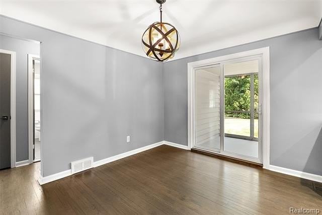 1859 Maryland Blvd - Photo 6 of 33
