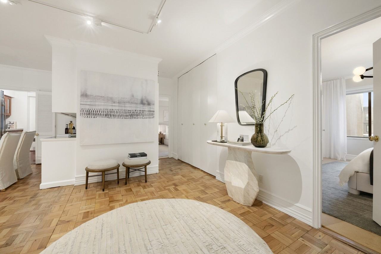 900 Park Ave #5E - Photo 6 of 11