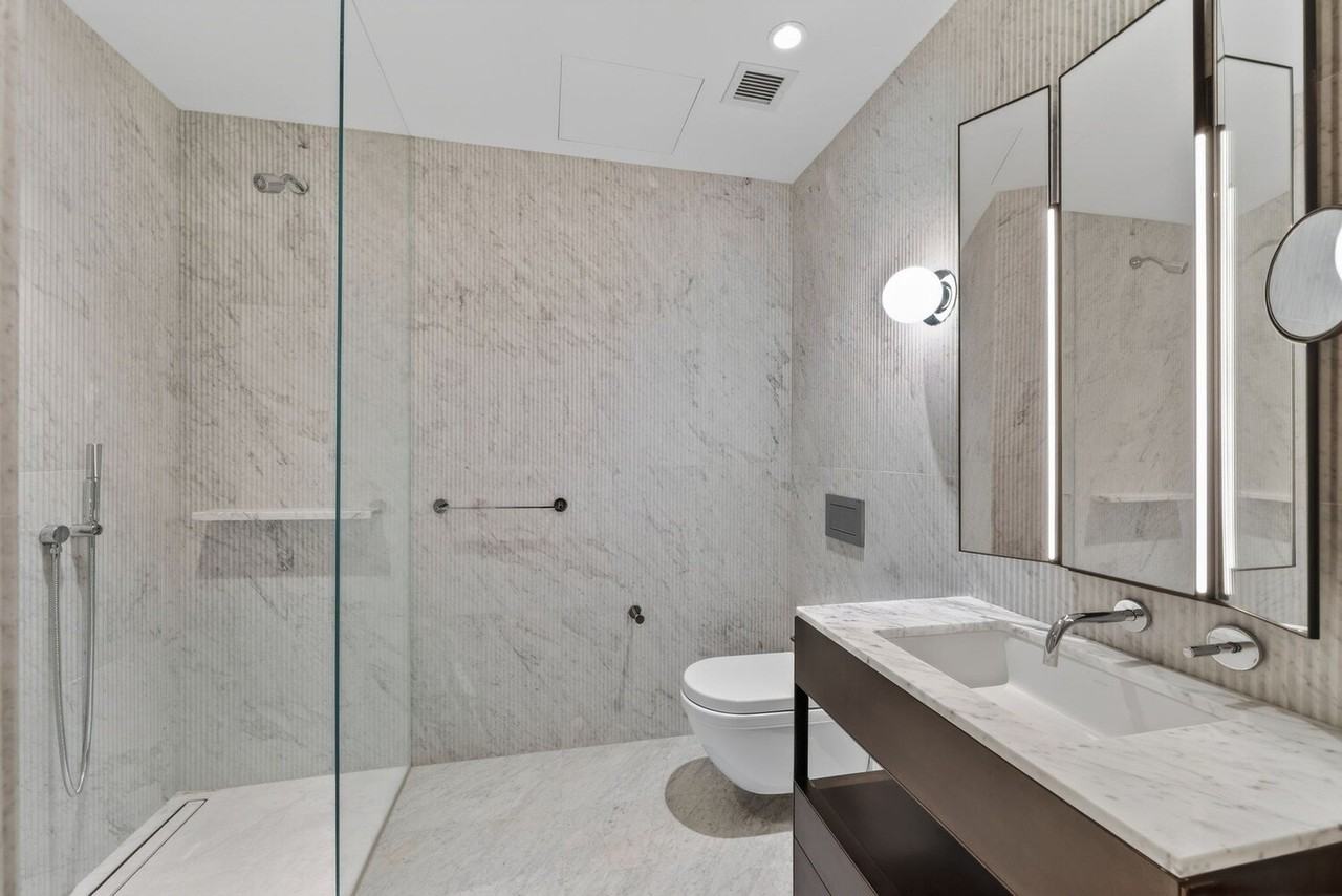 135 E 47th St #22F - Photo 4 of 11