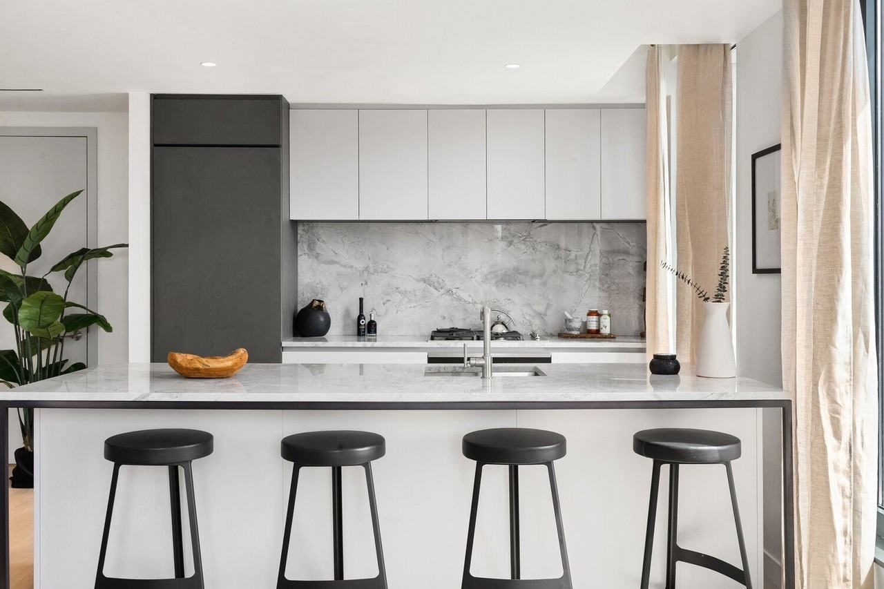 45 E 7th St #3D - Photo 4 of 11