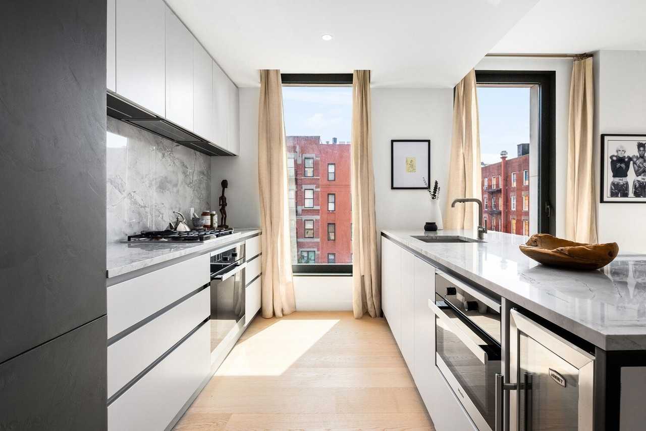 45 E 7th St #3D - Photo 5 of 11