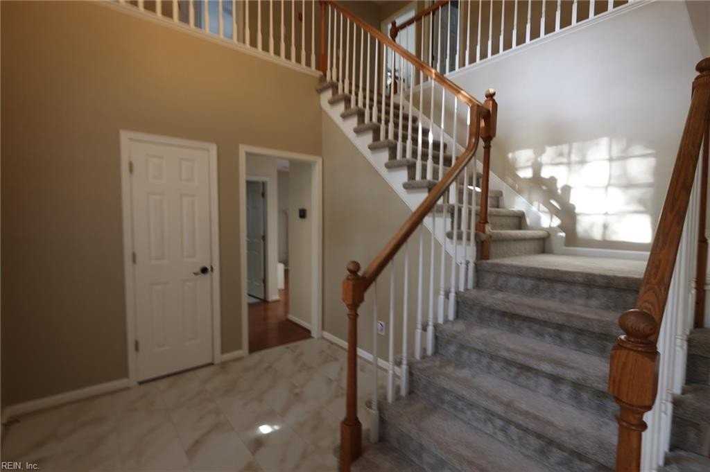 401 Rock Creek Ct - Photo 3 of 20
