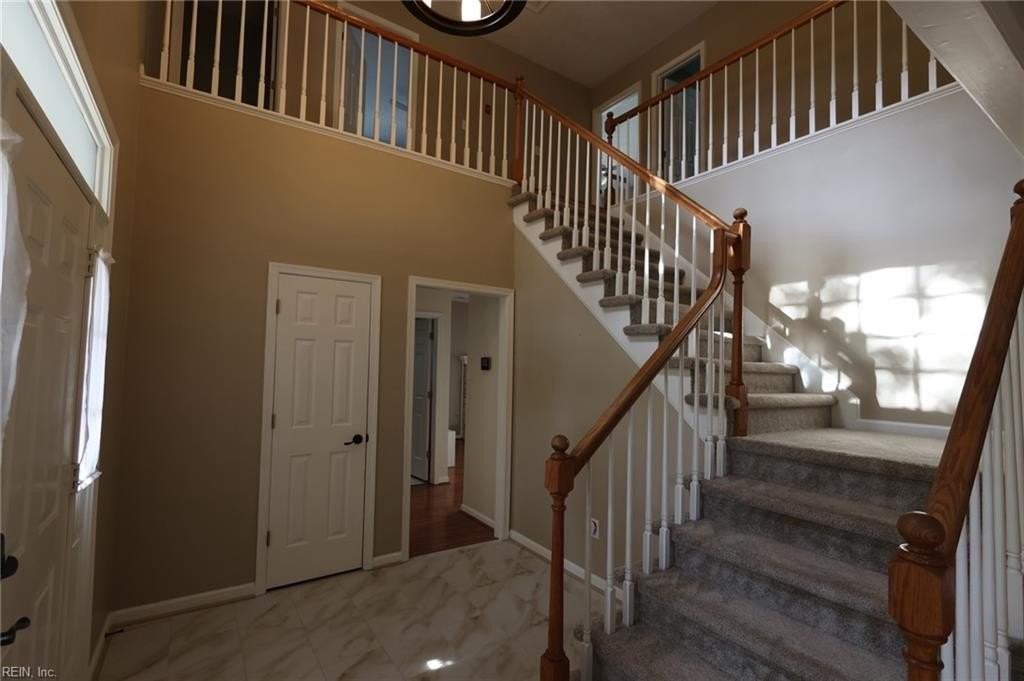 401 Rock Creek Ct - Photo 4 of 20