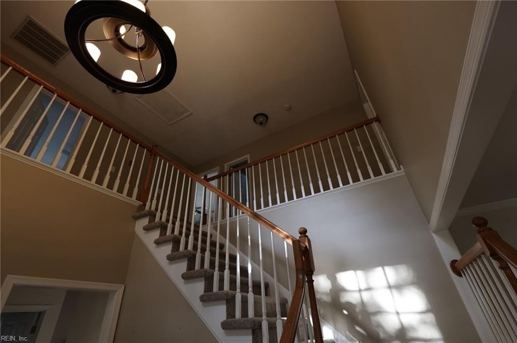 401 Rock Creek Ct - Photo 5 of 20