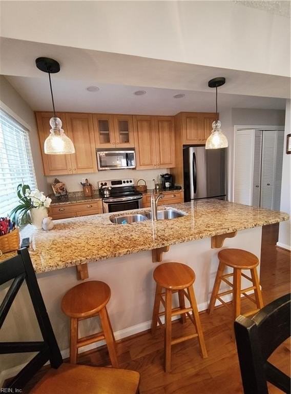 611 Oleander Cir - Photo 4 of 25