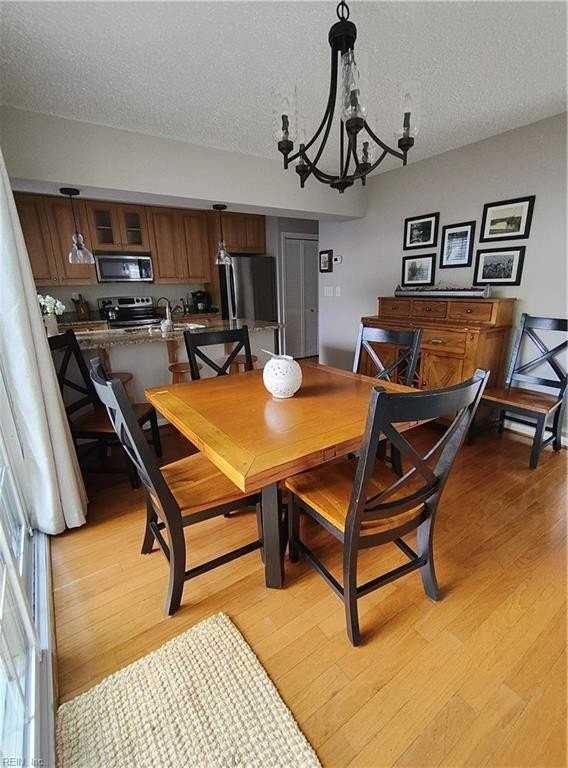 611 Oleander Cir - Photo 7 of 25