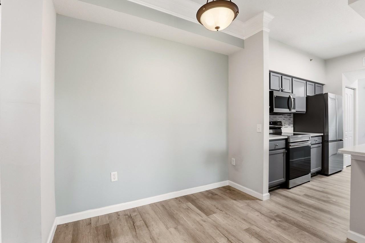 9905 Baywinds Dr #2102 - Photo 4 of 27