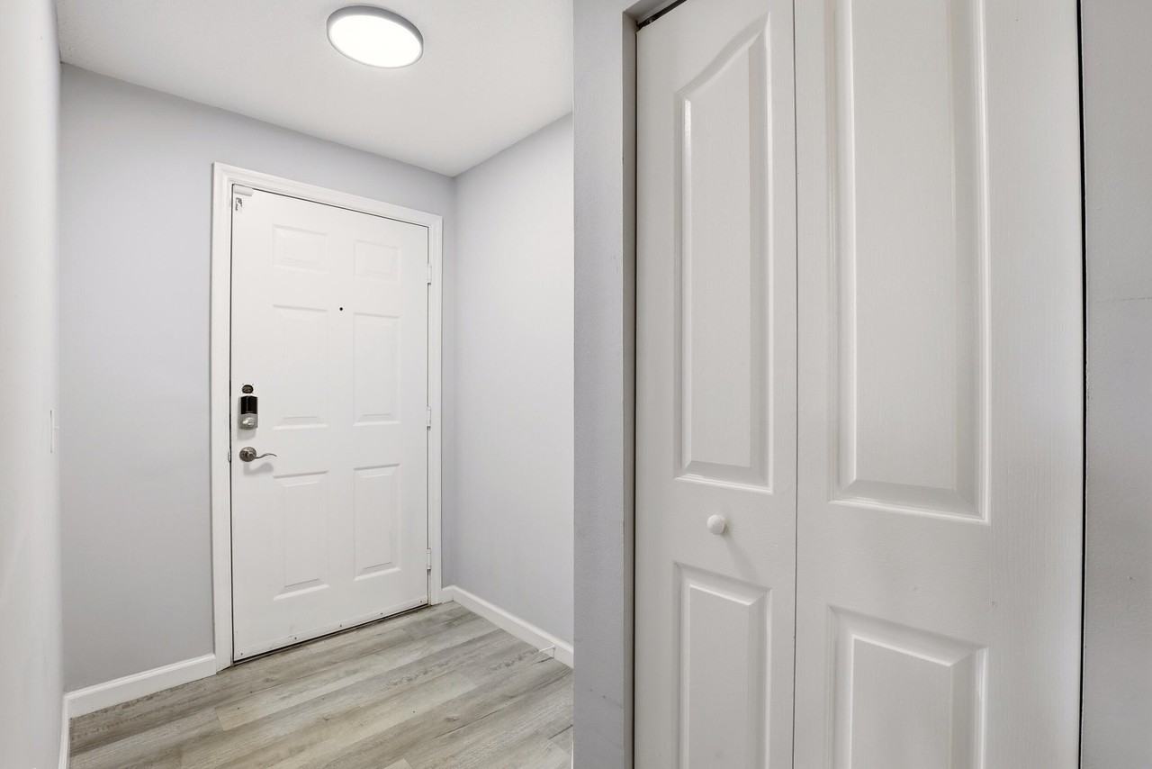 9905 Baywinds Dr #2102 - Photo 5 of 27
