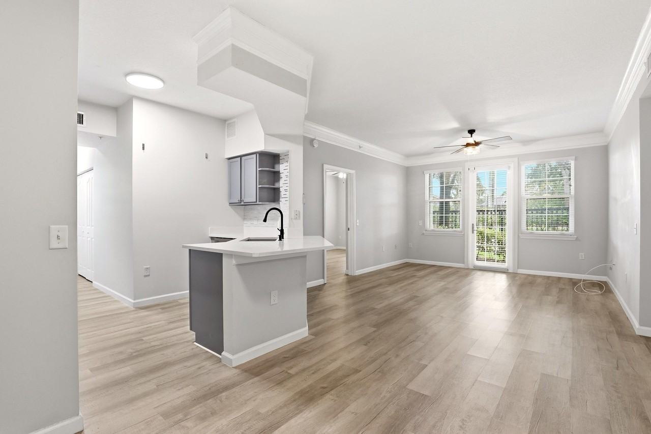 9905 Baywinds Dr #2102 - Photo 6 of 27