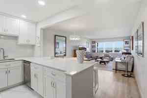 featured image of 1516 S Lakeside Dr #103