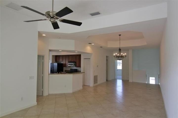 3485 Sw Sawgrass Villas Dr #6D - Photo 3 of 12