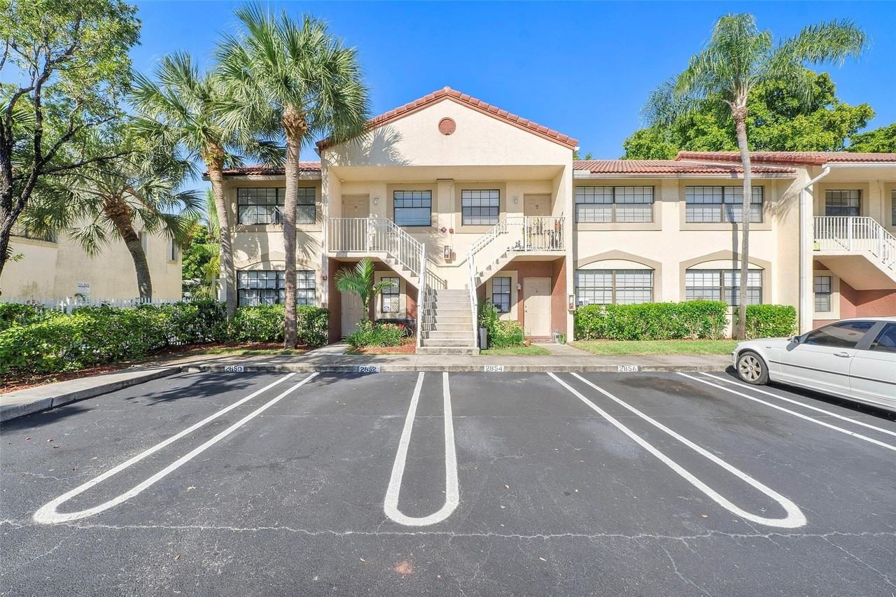 2854 Coral Springs Dr #2854 - Photo 2 of 13
