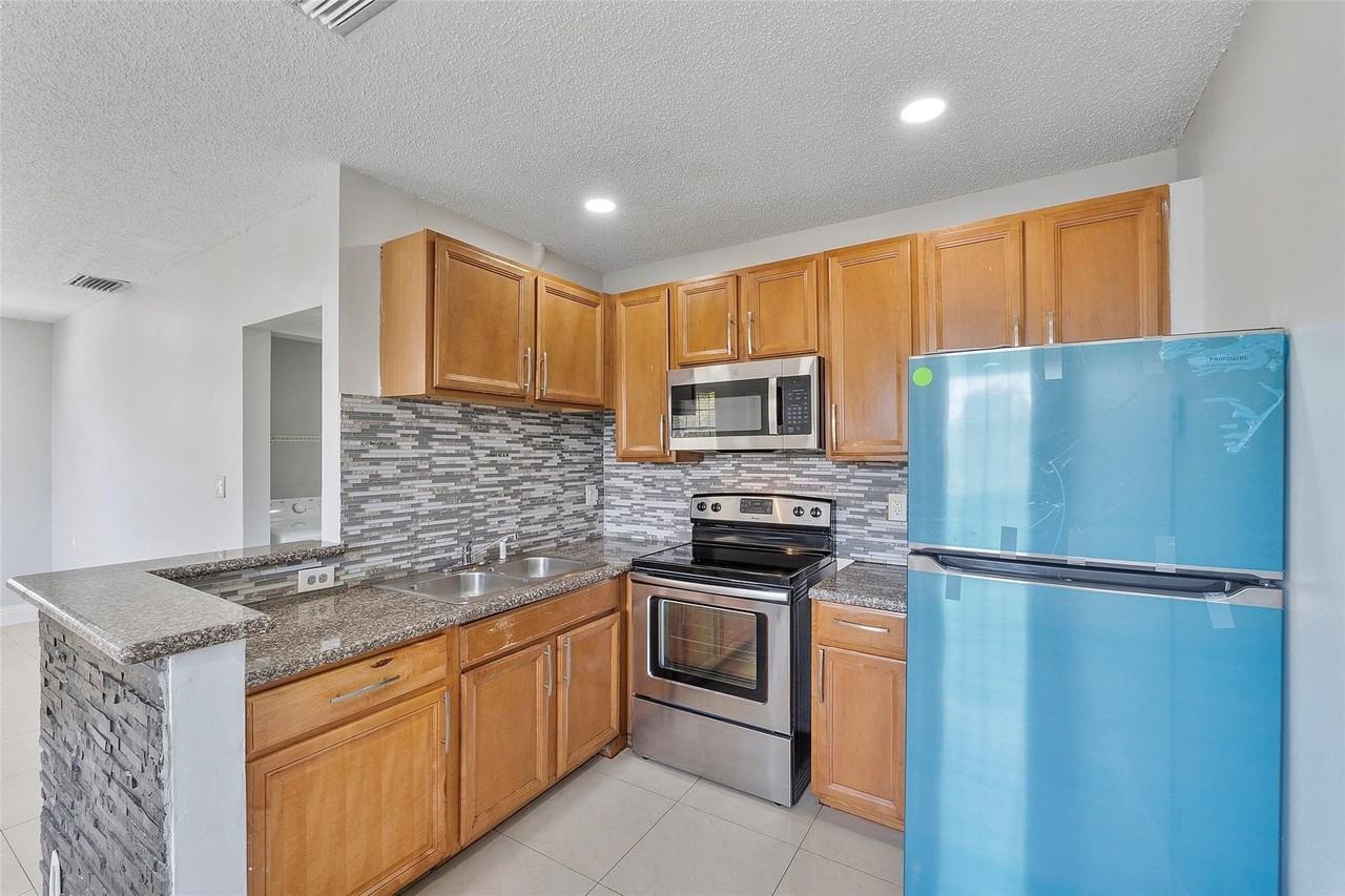 2854 Coral Springs Dr #2854 - Photo 5 of 13