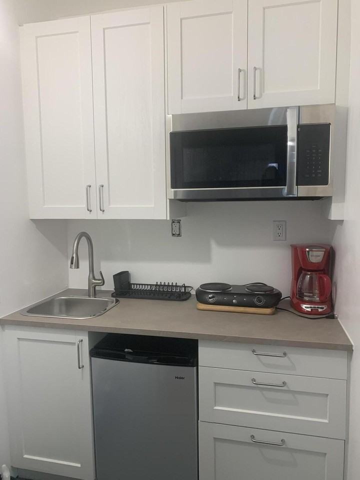1307 Sw 18th Ct - Photo 3 of 11