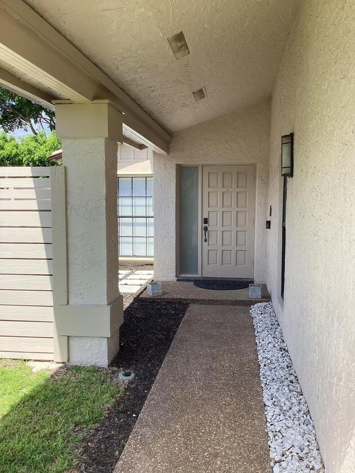 8895 Old Pine Rd - Photo 3 of 46