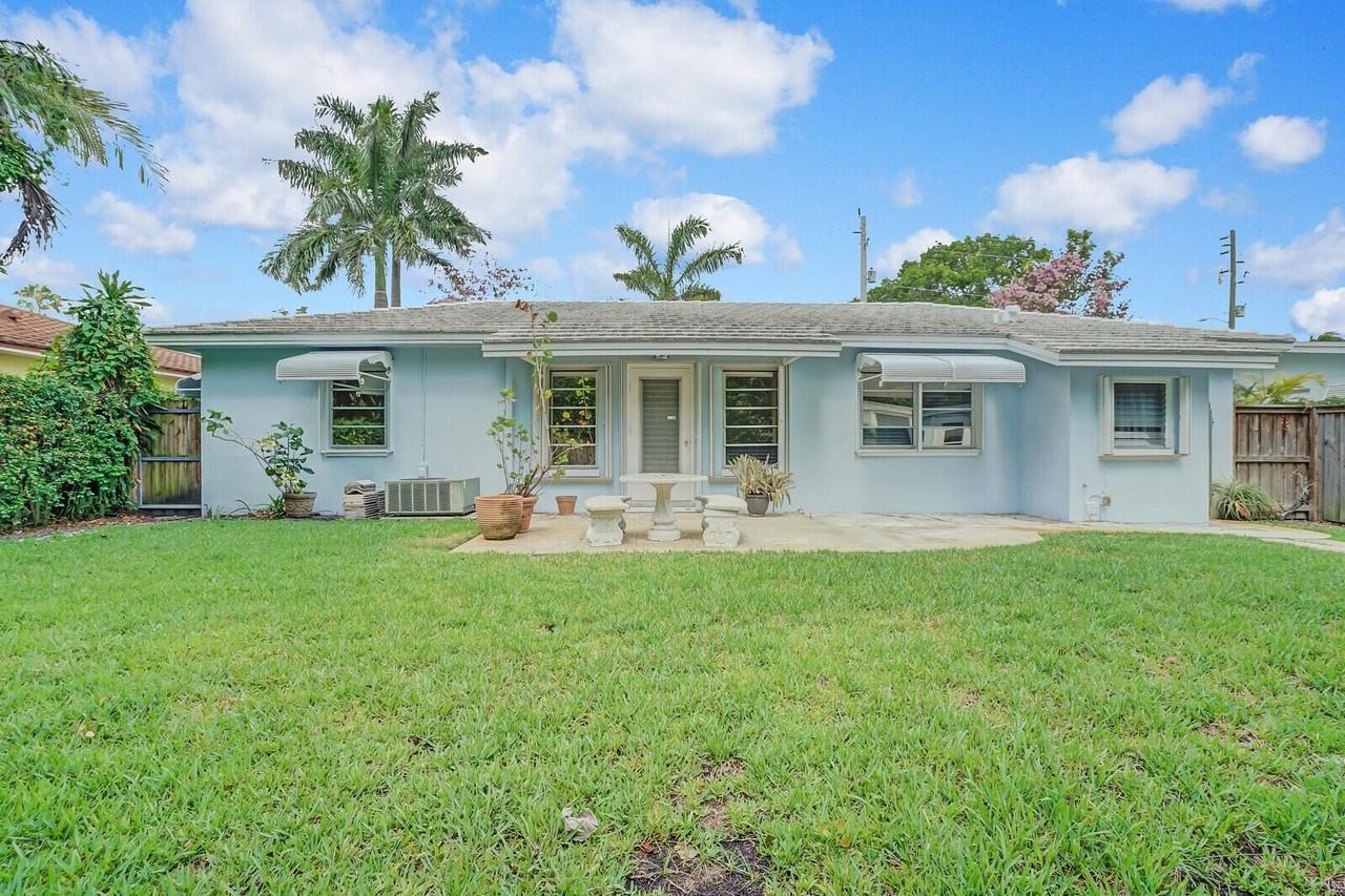 3410 Poinsettia Ave - Photo 4 of 30