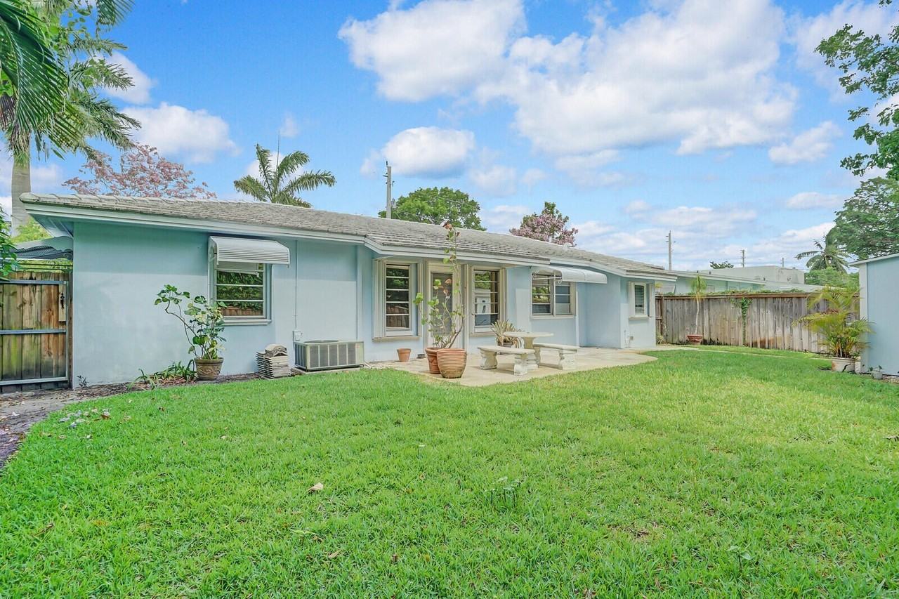 3410 Poinsettia Ave - Photo 5 of 30