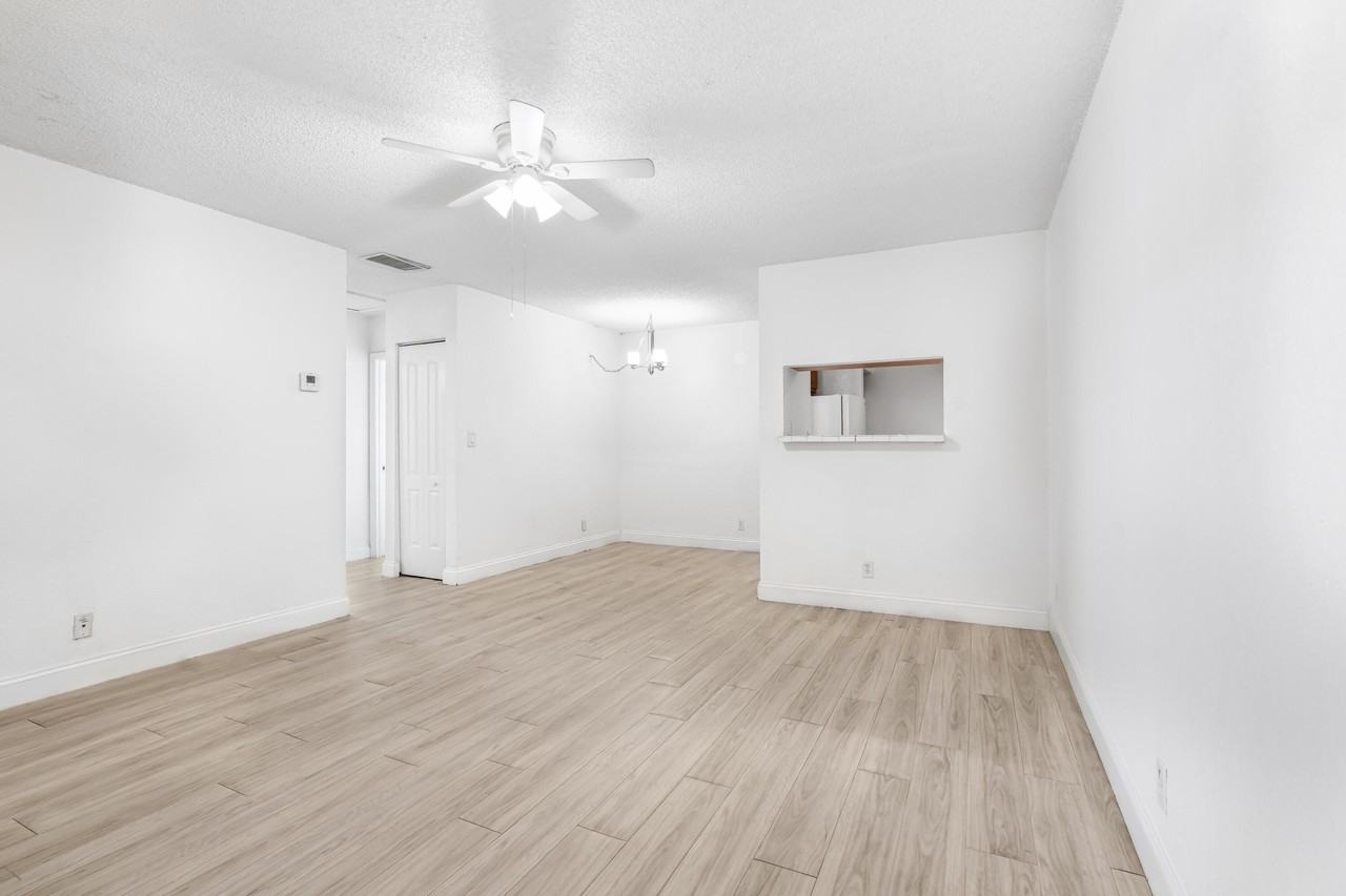 2646 Riverside Dr #2646 - Photo 3 of 18