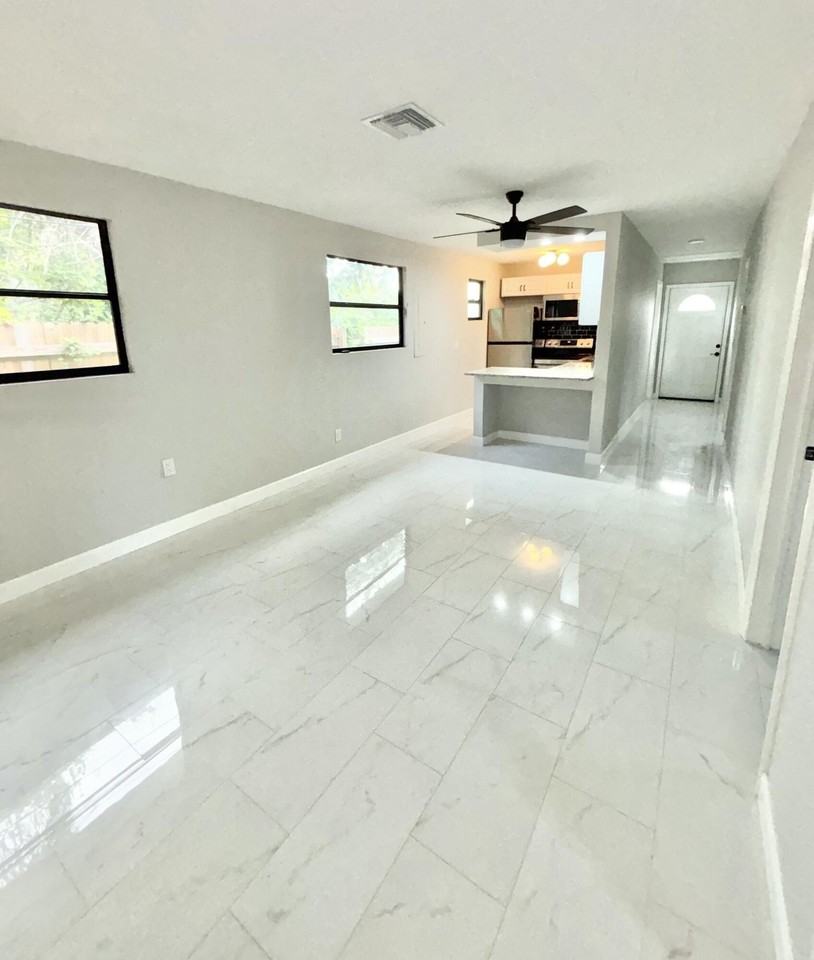 801 Central Ave - Photo 3 of 10