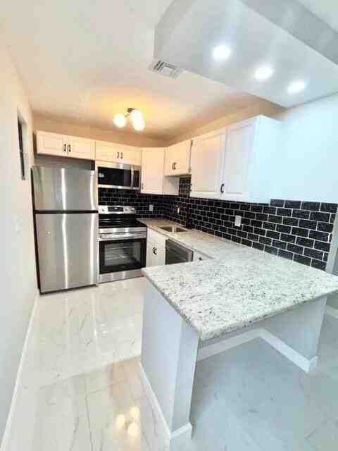 801 Central Ave - Photo 4 of 10