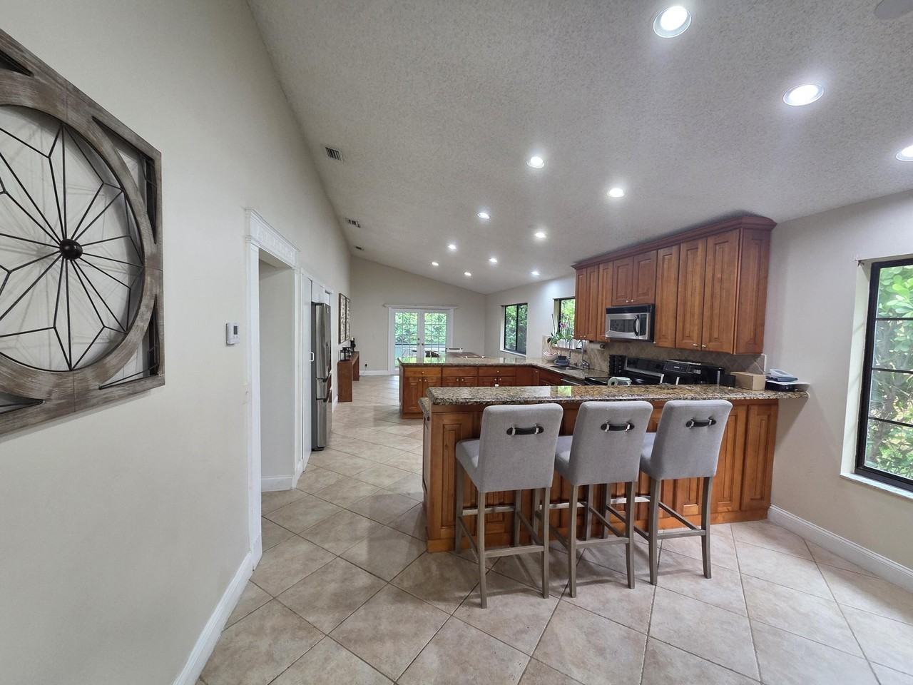 4170 Nw 6th St - Photo 6 of 29