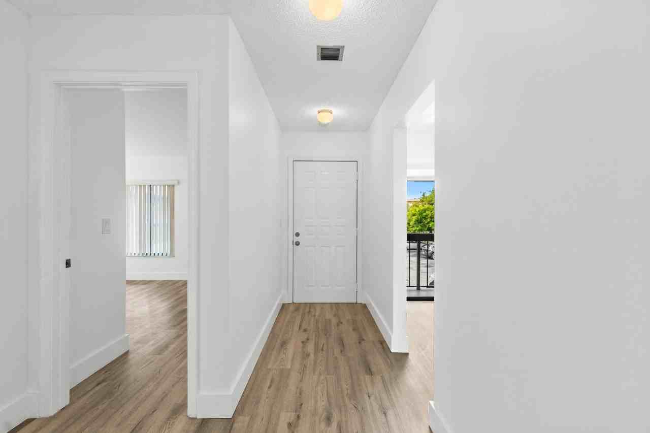5151 W Club Cir #206 - Photo 5 of 22