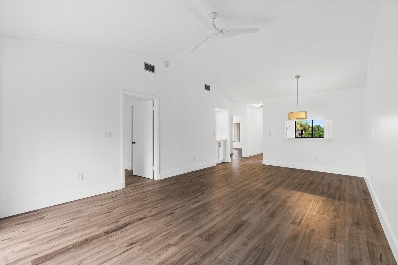 5151 W Club Cir #206 - Photo 6 of 22