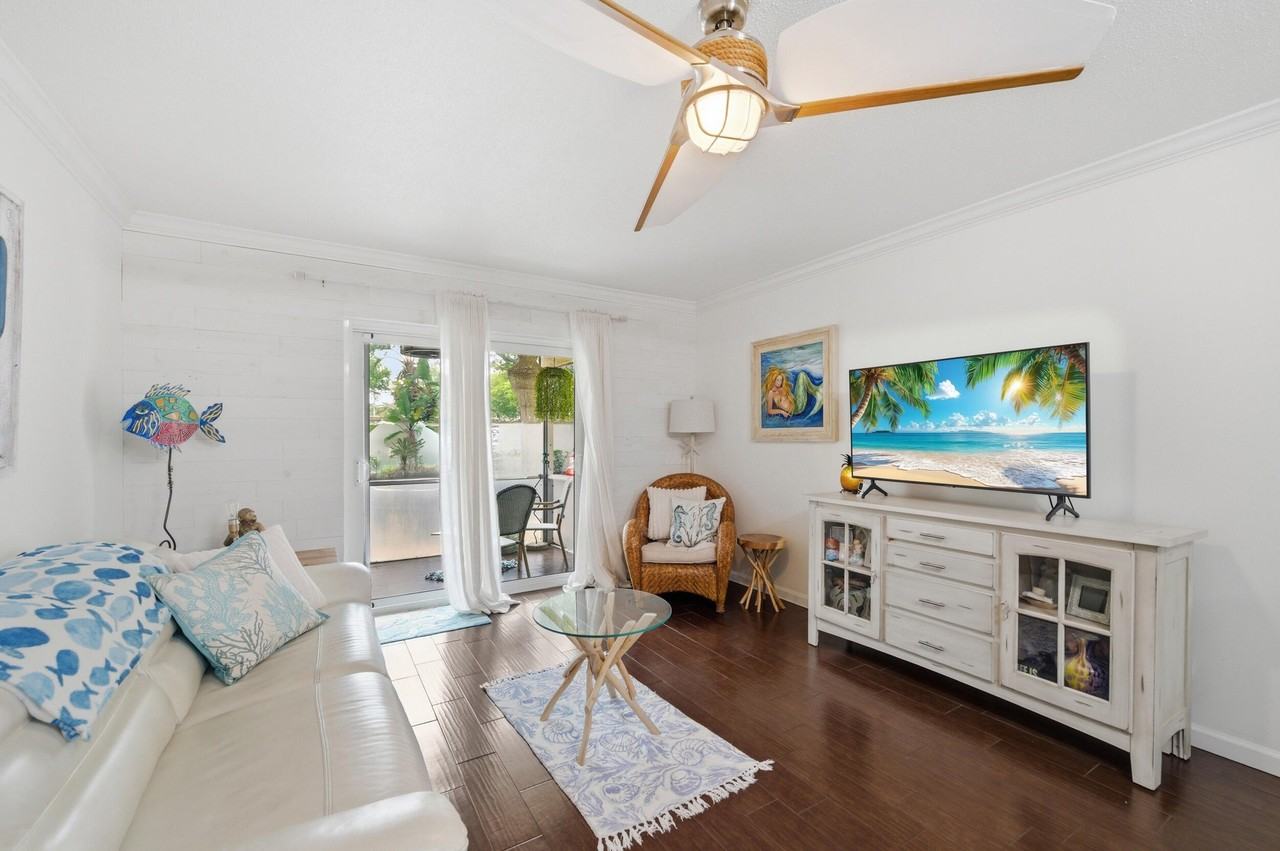 101 E Mcnab Rd #102