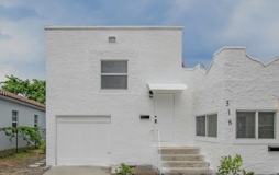 318 N E St - Photo 1 of 1