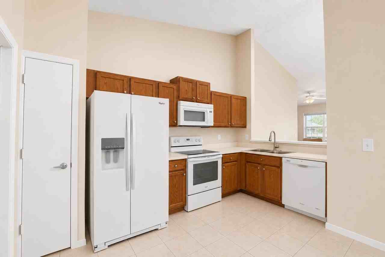7958 Piper Ln - Photo 4 of 23