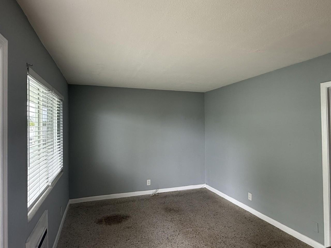 1118 N H St #15 - Photo 2 of 11