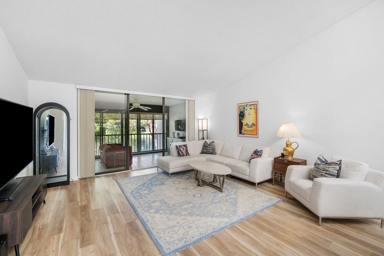 61 Eastgate Dr #D - Photo 6 of 20