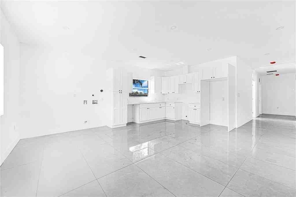 7990 Nw 8th Ave - Photo 4 of 37