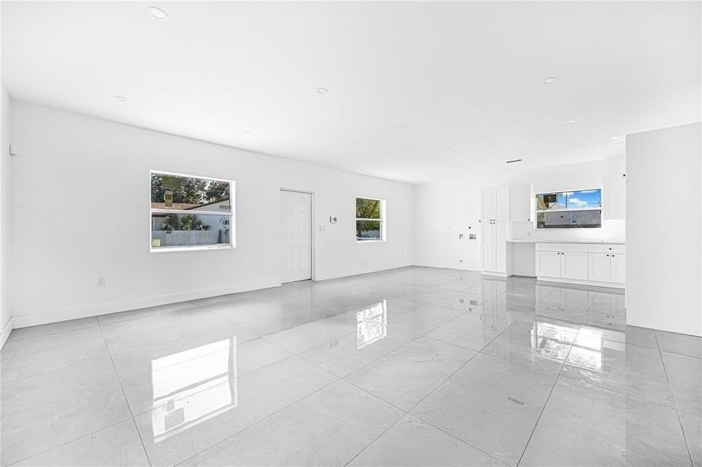 7990 Nw 8th Ave - Photo 7 of 37