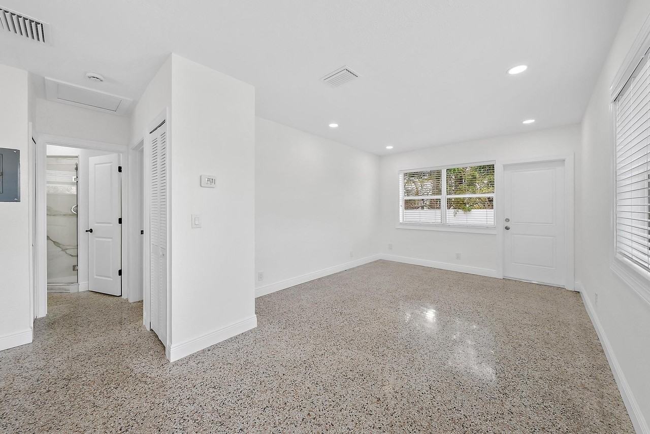 3808 Broadway #3 - Photo 4 of 15
