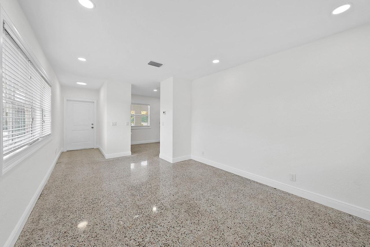 3808 Broadway #3 - Photo 5 of 15