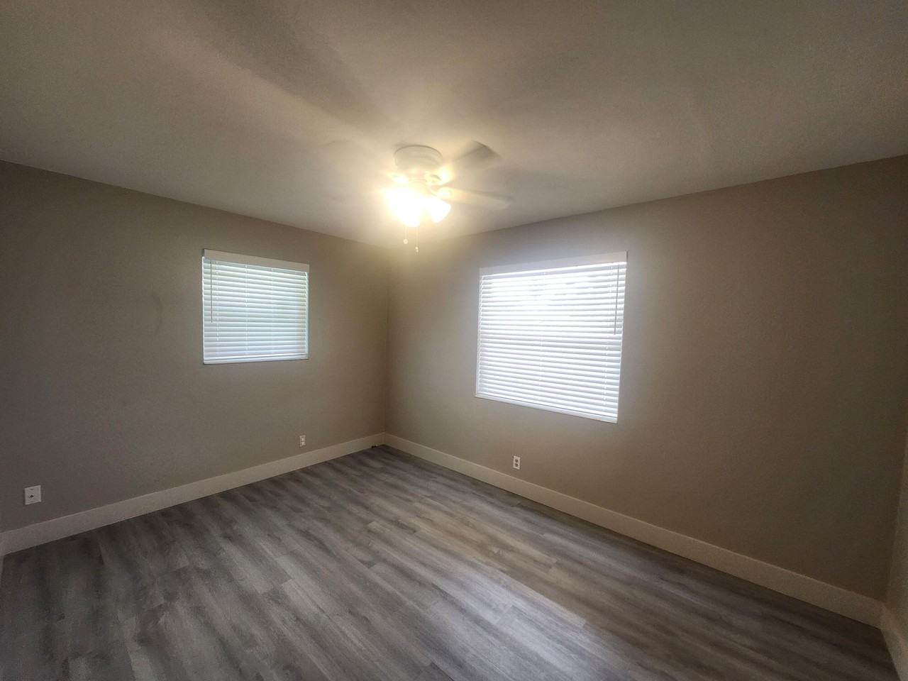 4972 Sw 93rd Ave - Photo 5 of 10