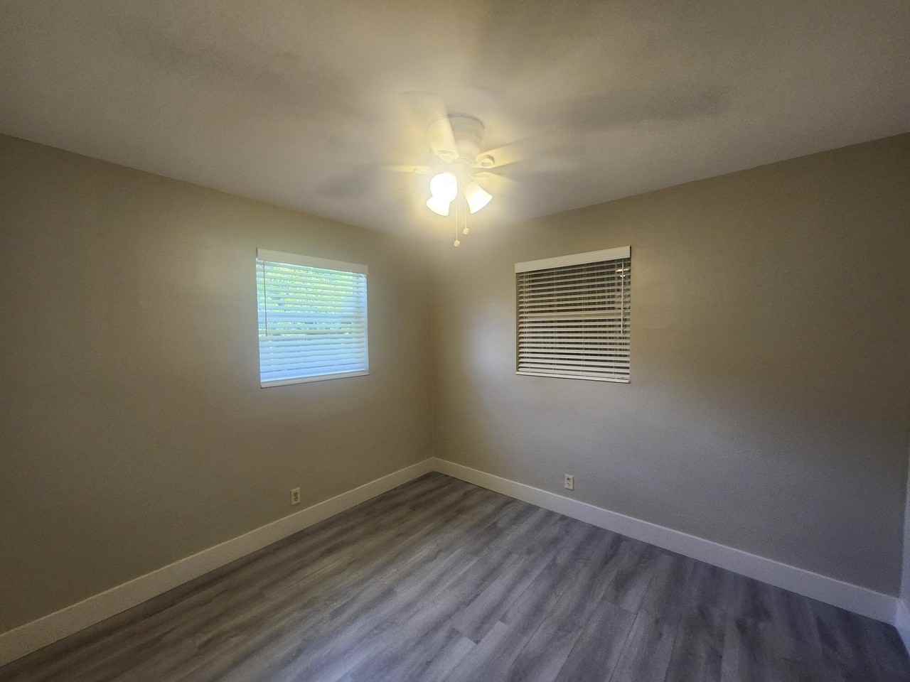 4972 Sw 93rd Ave - Photo 7 of 10