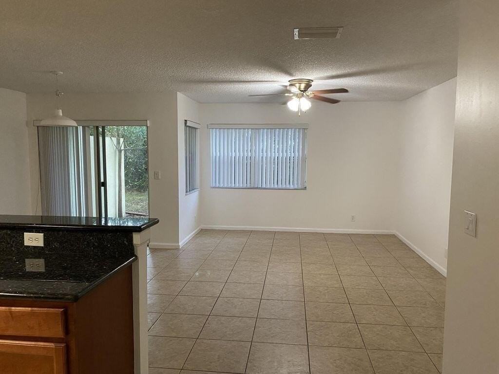 925 Imperial Lake Rd - Photo 4 of 15