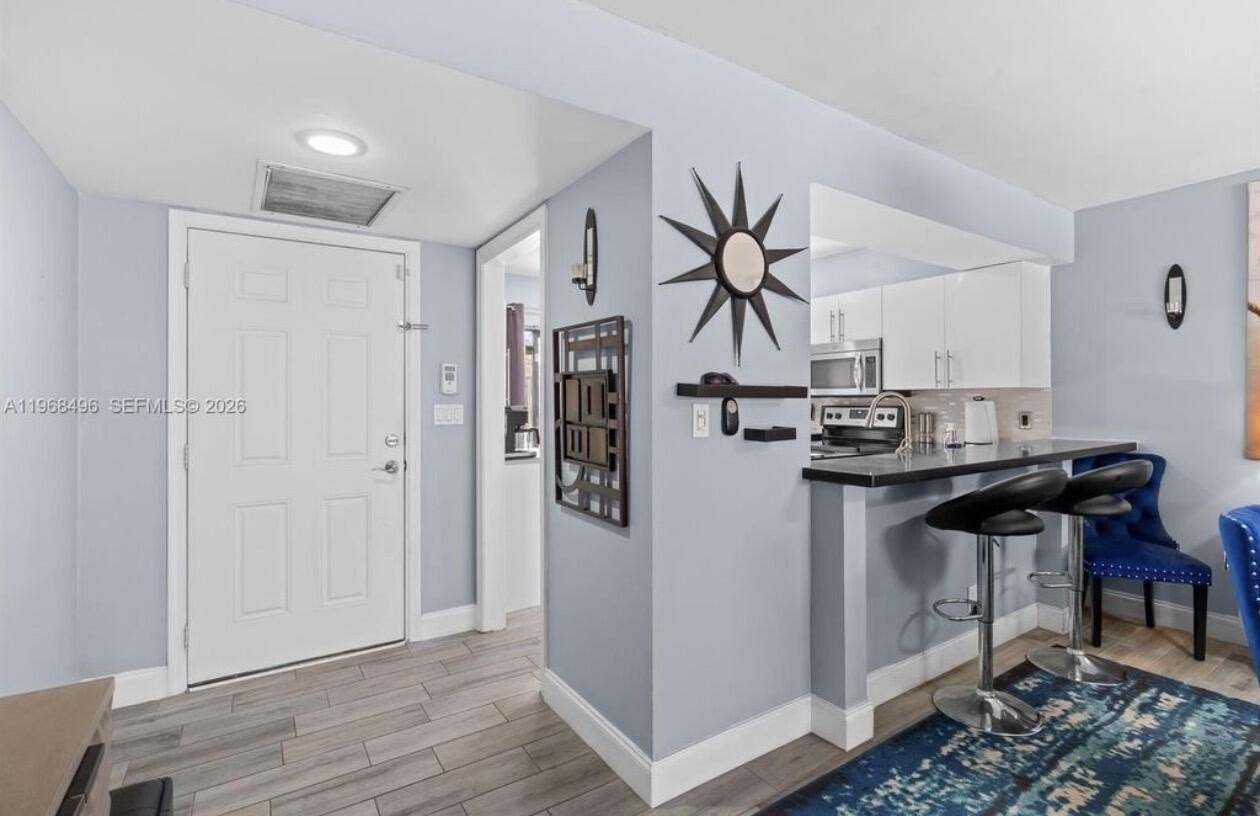 2900 Nw 69th Ct - Photo 6 of 38