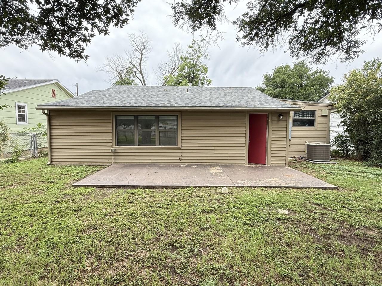 1318 Fulton St - Photo 4 of 16