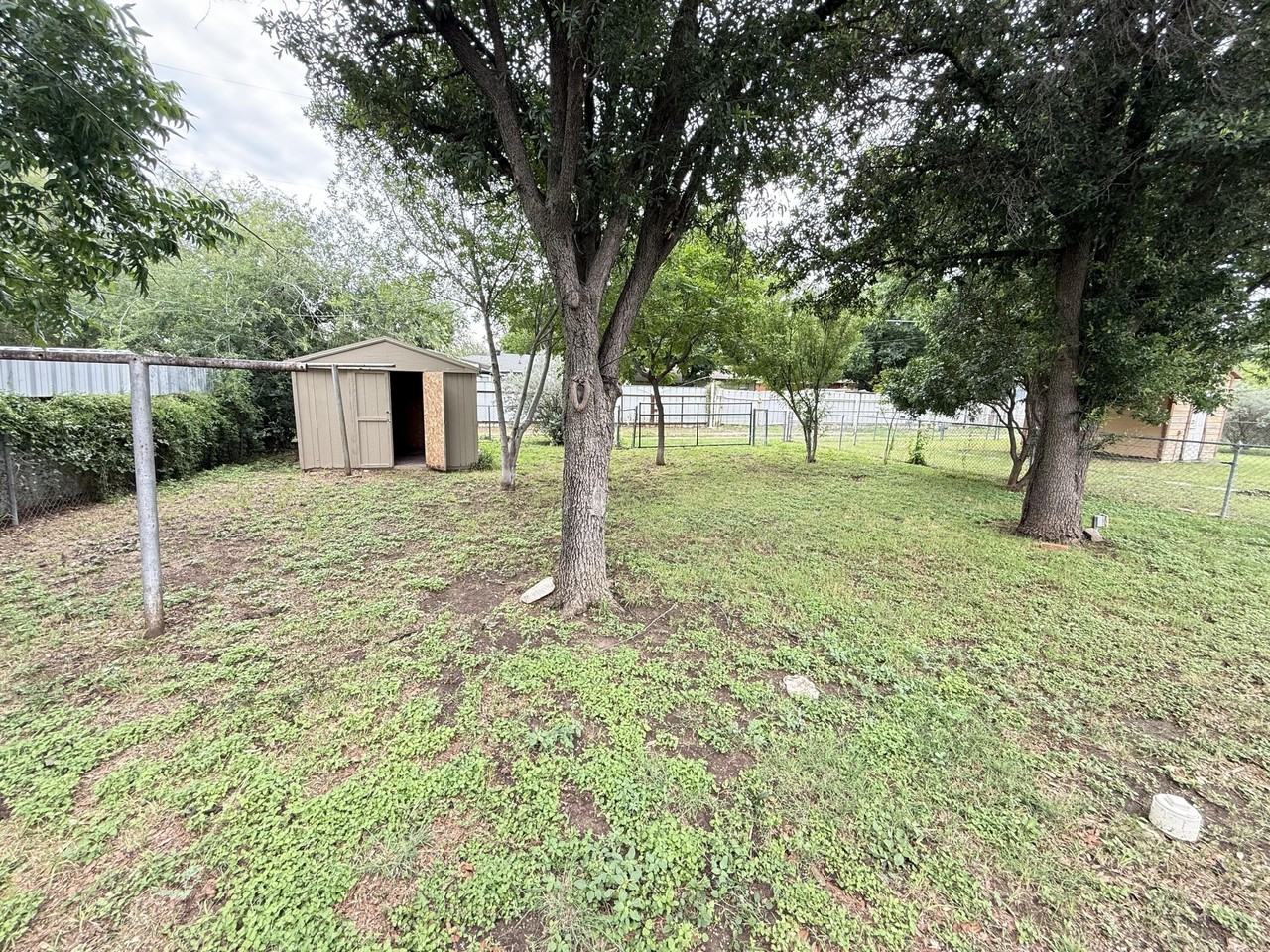 1318 Fulton St - Photo 5 of 16