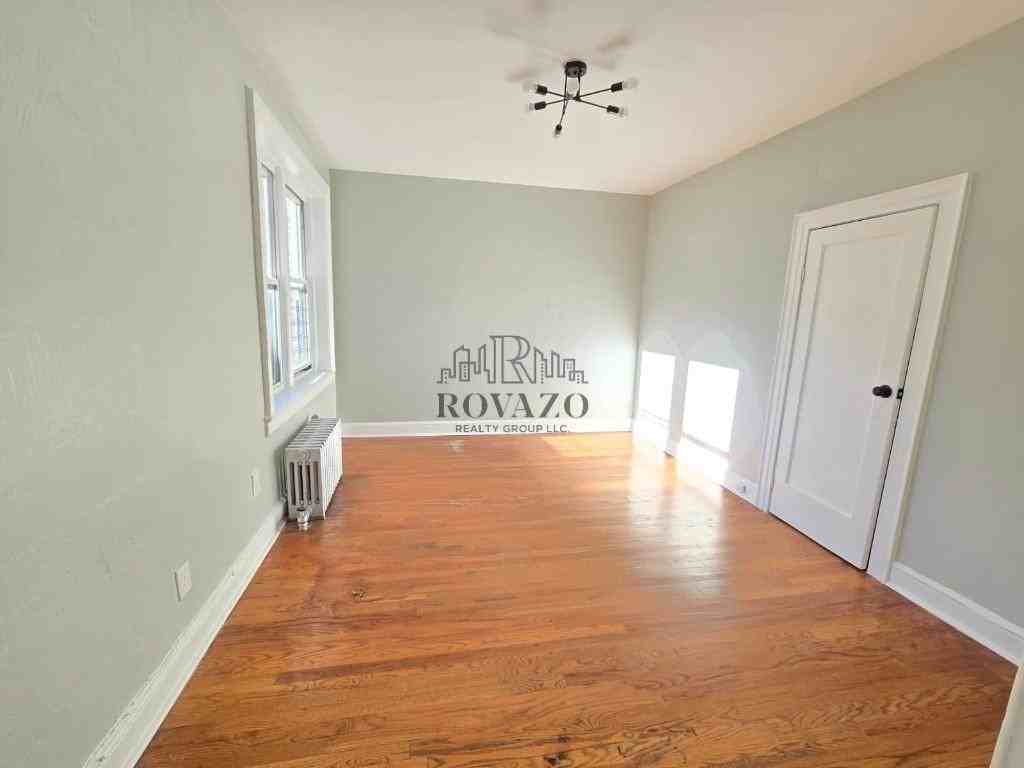 404 Union Ave #102 - Photo 3 of 5