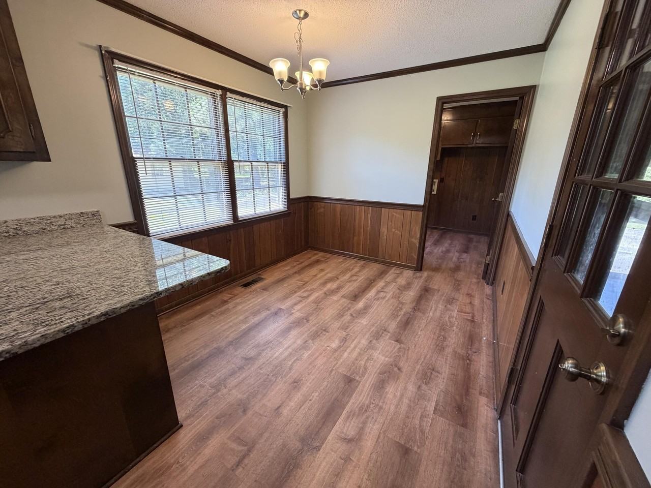 50 Aubrey Cir - Photo 7 of 37