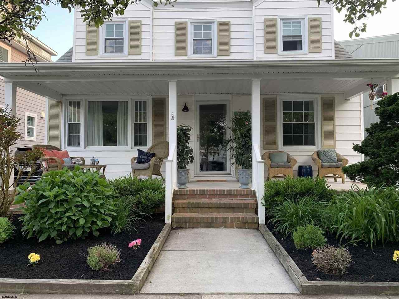 110 N Pembroke Ave - Photo 3 of 25