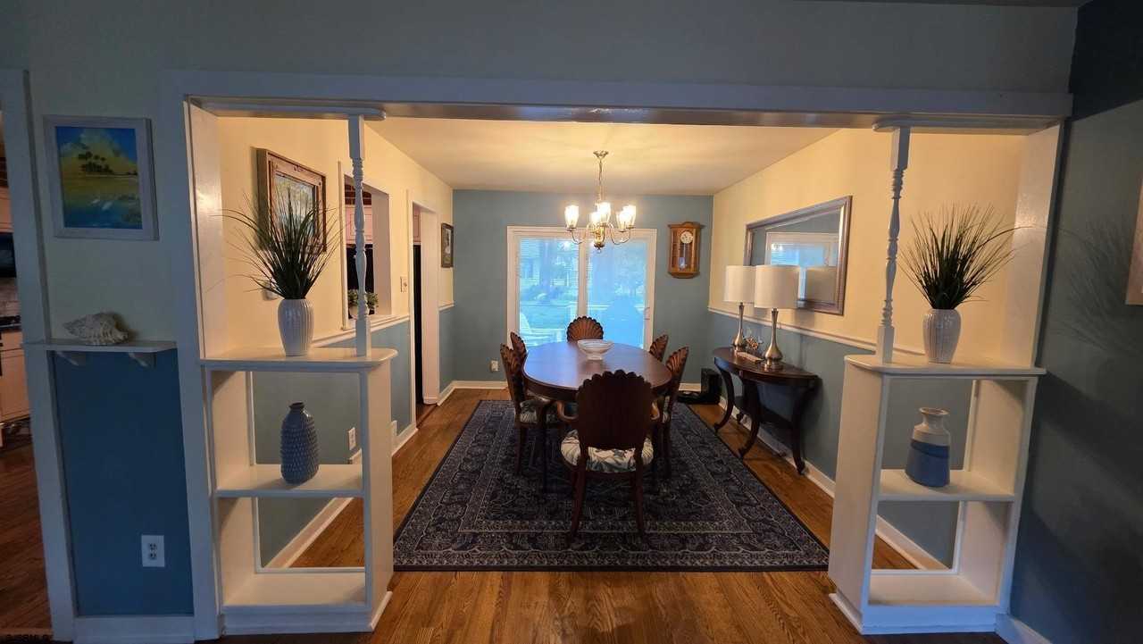 205 Euclid Ave - Photo 4 of 16