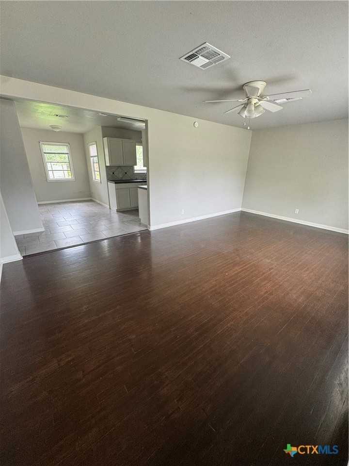 2305 E Anaqua Ave - Photo 2 of 16