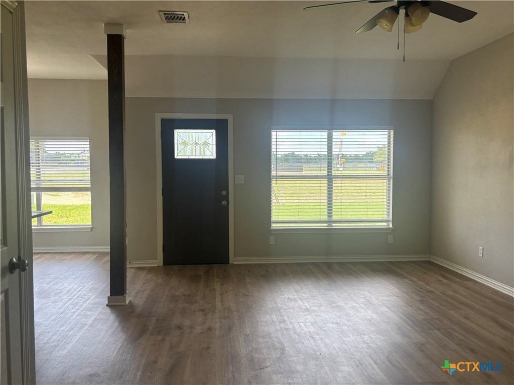 1333 Main St - Photo 3 of 12